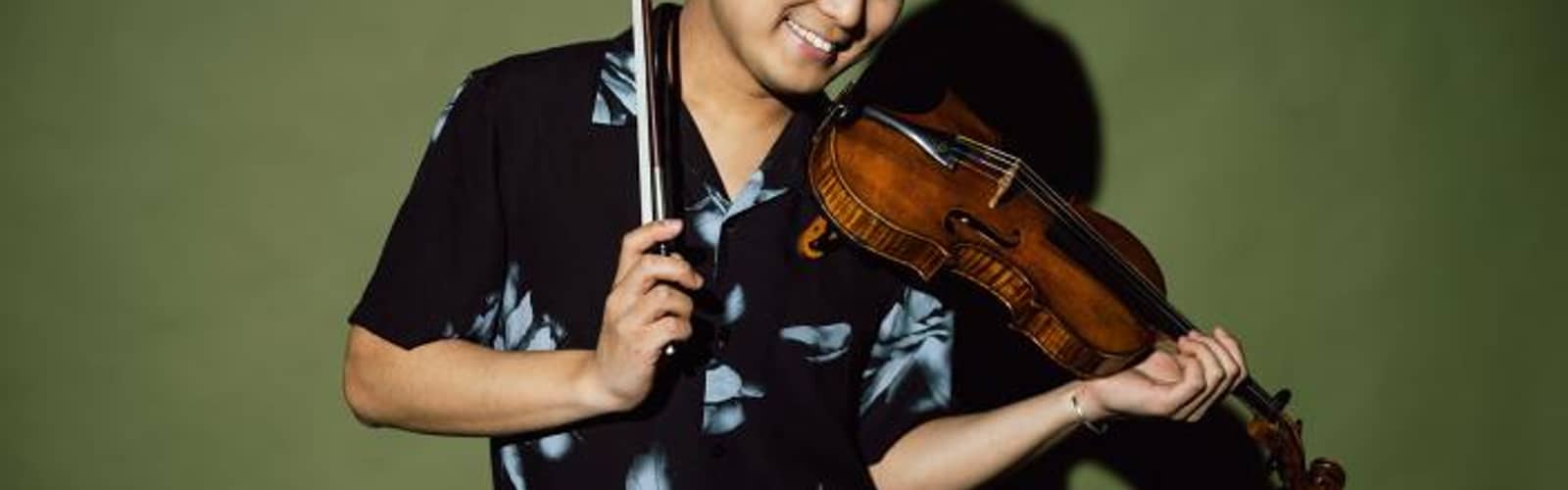 Siwoo Kim and Jordan Dodson, violin and guitar duo