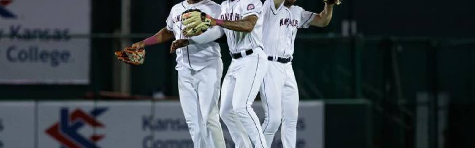 Kansas City Monarchs vs. Kane County Cougars