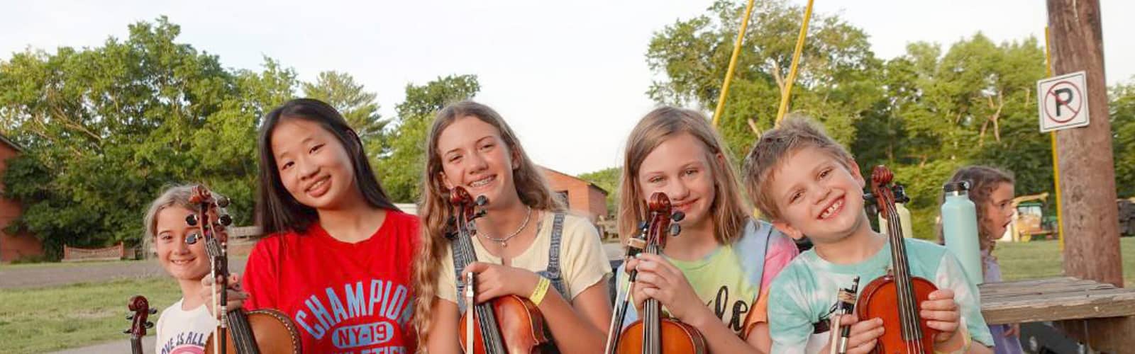 Full Moon Pickin’ Parties