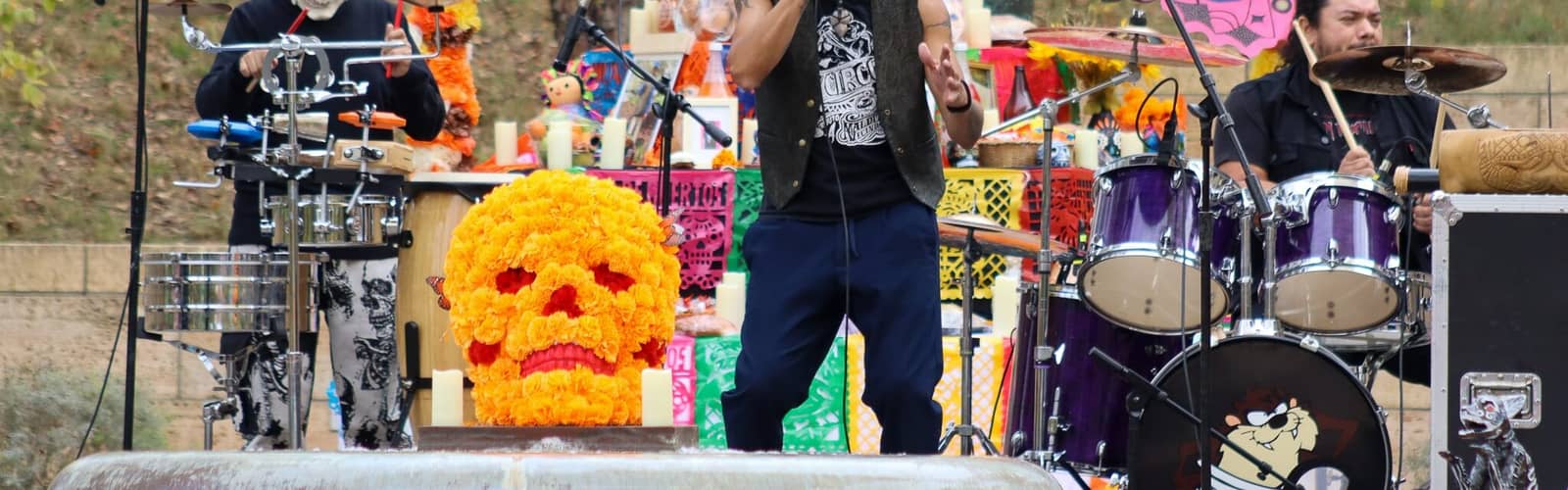 Free Day! Dia De Muertos Community Celebration