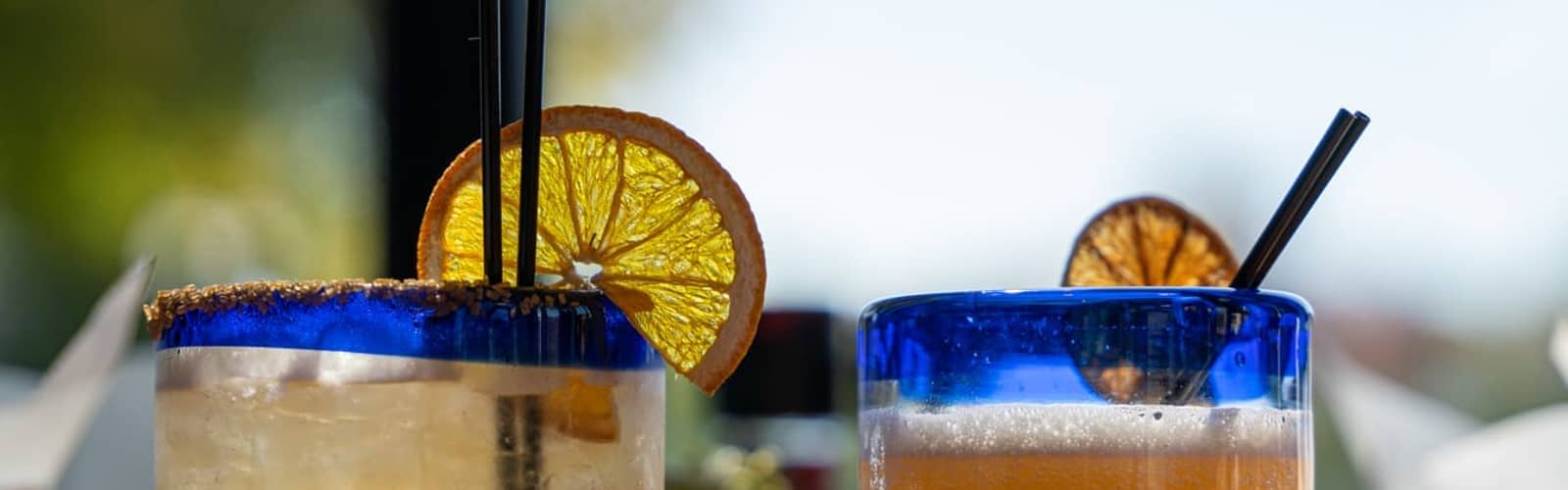 Happy Hour @ Mojos
