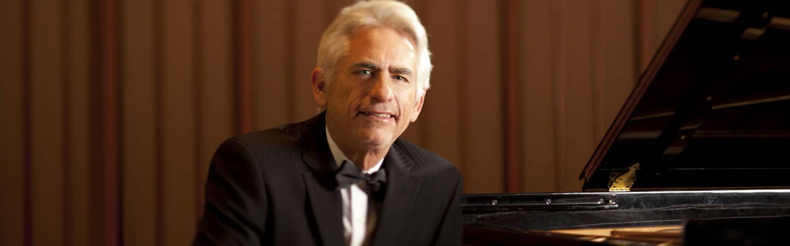 David Benoit Christmas Tribute to Charlie Brown Show