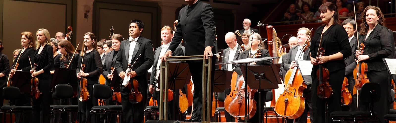 Dolly Parton’s Threads: My Songs in Symphony