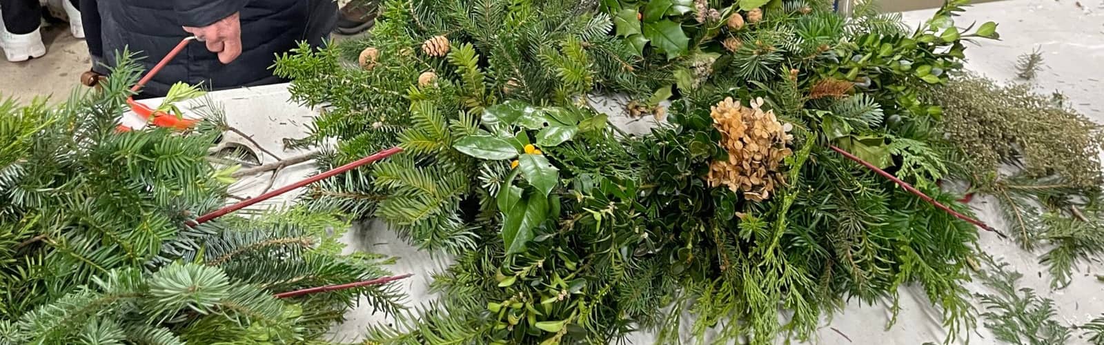 Holiday Wreath Making – Saturday, December 12, 10a