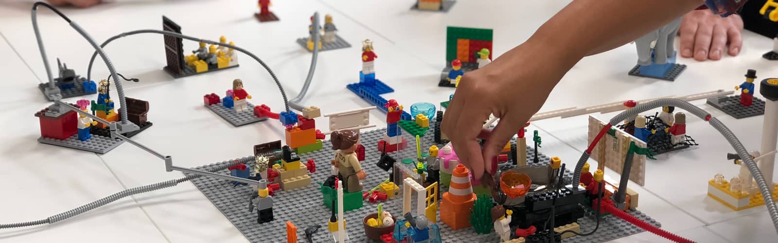 Tween LEGO Club