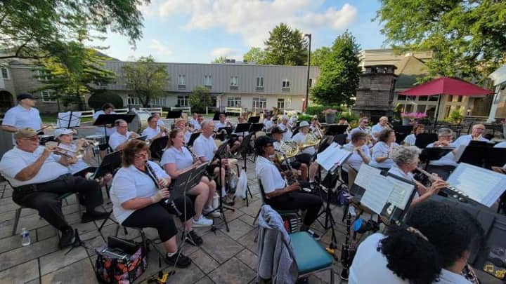 Concert on the Lawn- Reynoldsburg Community Band (Free Admission)