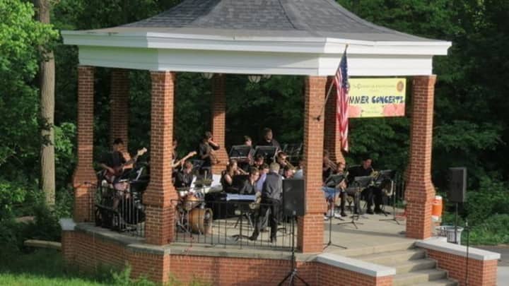 Park of Roses Concert Series: Clintonville Community Choir