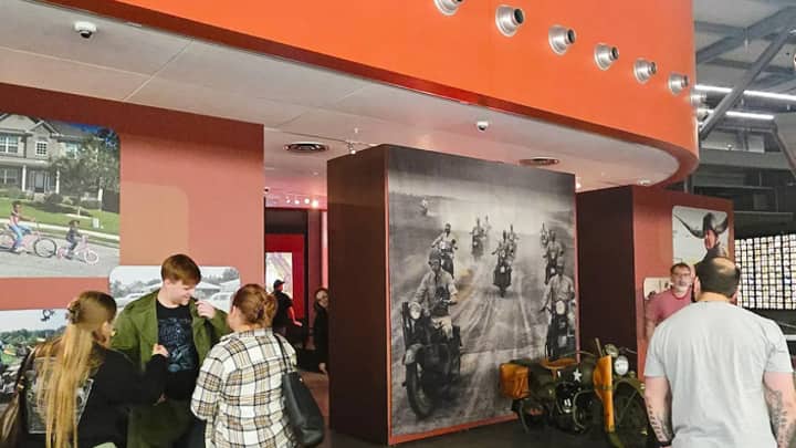Exhibits in Action: Wallace Van Sandt & the Military
