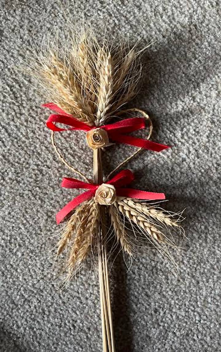 Wheat Weaving