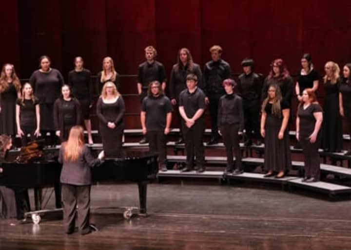 Monroe College-Community Orchestra and Agora Chorale Concert