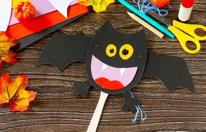 Halloween Craft at the Hermitage Library