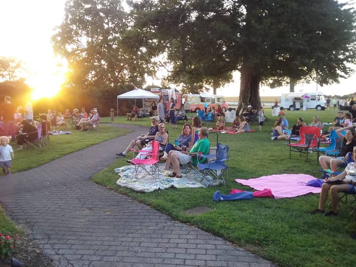 Spring Hill’s Pickin’ in the Park