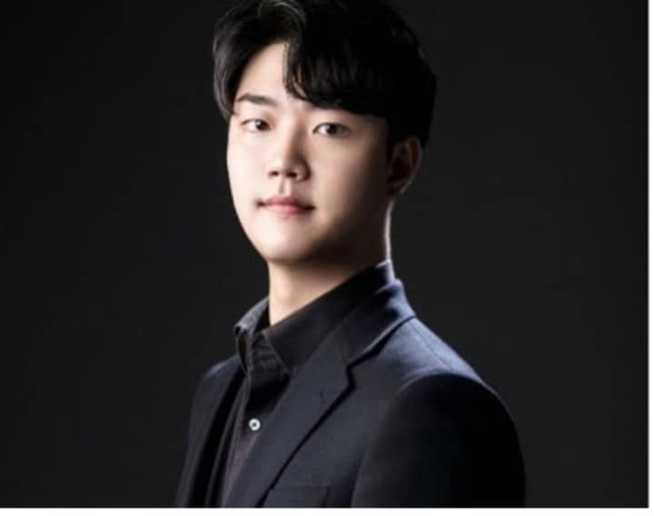Pianist Seonghum Jeong