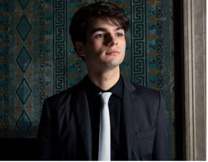Pianist Elia Cecino