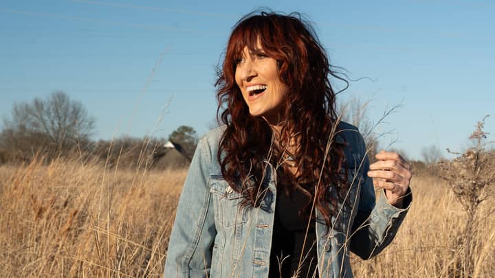 Jo Dee Messina: Bridges Tour