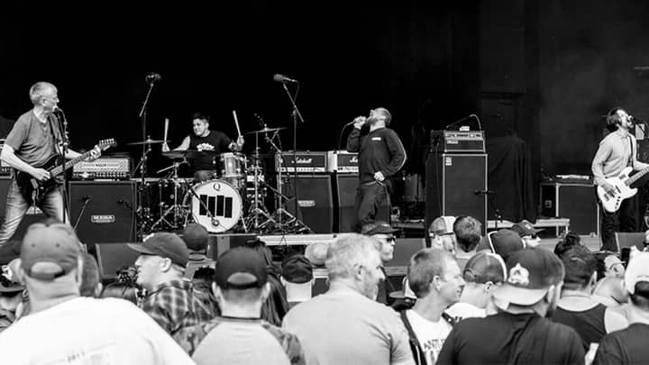 BLACK FLAG