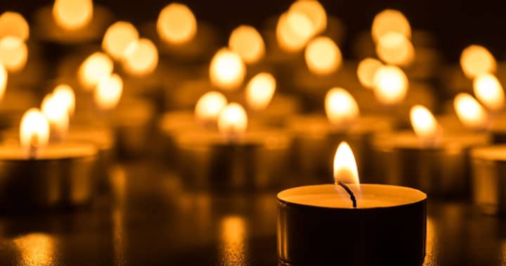 Candlelight: Queen vs. The Beatles