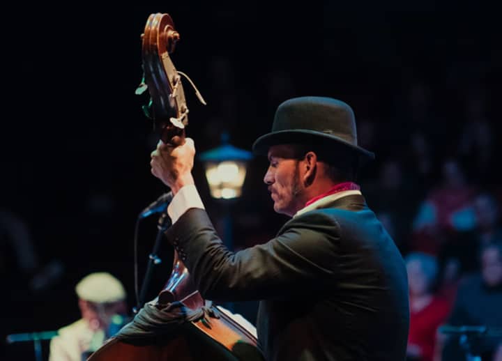 The Jazz Room: A Frank Sinatra & Louis Armstrong Tribute