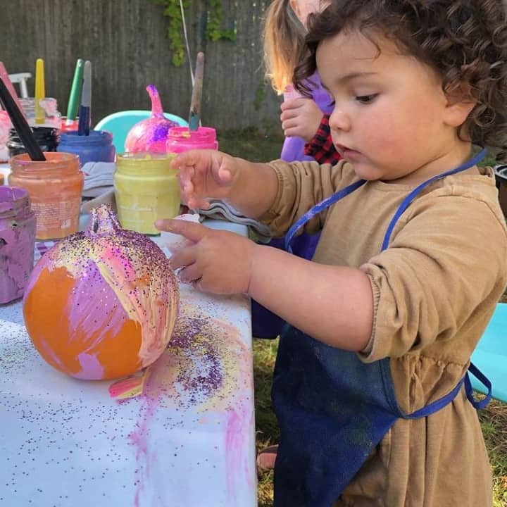 Preschool Craft: Pumpkin Gourd Painting