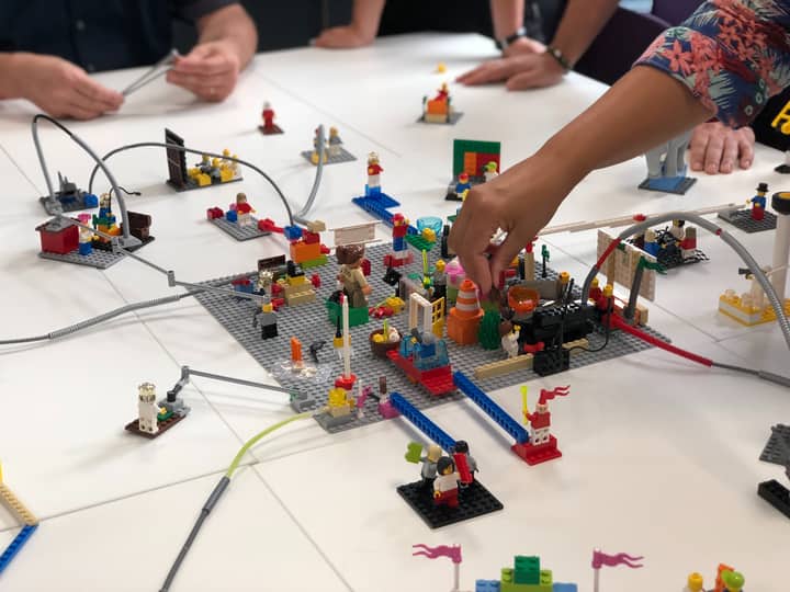 Tween LEGO Club