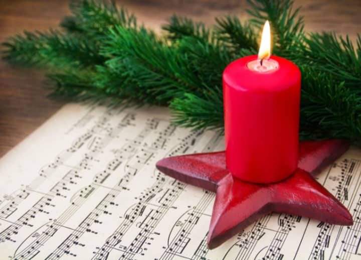 Candlelight: Christmas Carols on Strings