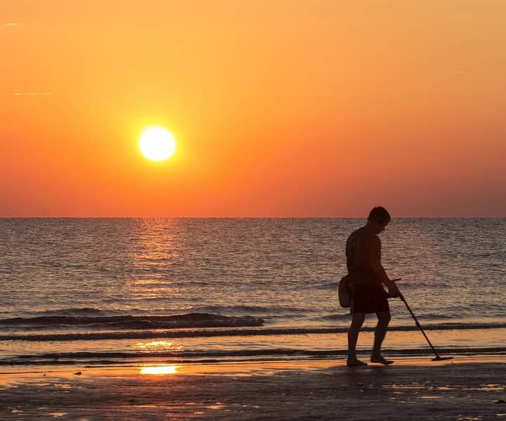 Treasure Hunting with Metal Detectors